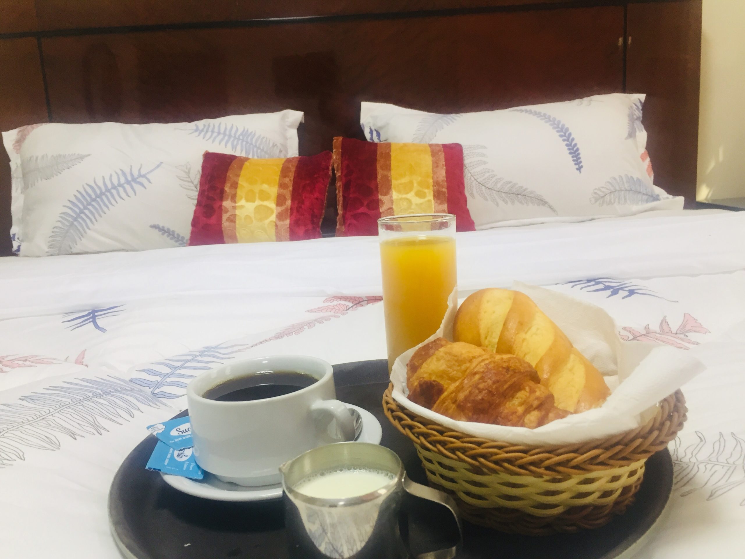 lit d'hôtel à Dakar avec service petit déjeuner